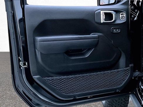 Used 2024 Jeep Wrangler Unlimited Rubicon AWD/4WD image 20