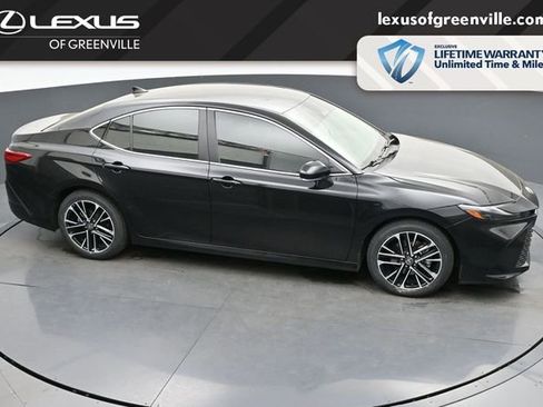 Used 2025 Toyota Camry XLE FWD image 39