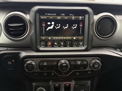 Used 2021 Jeep Wrangler Sport image 19