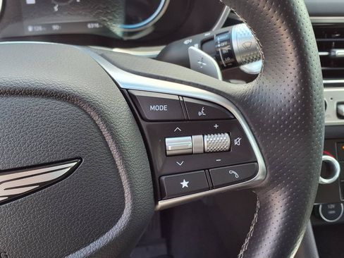 Used 2026 Genesis G70 2.5T RWD image 31