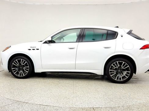 Used 2023 Maserati Grecale Modena AWD/4WD image 8