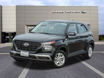 Used 2022 Hyundai Venue SE w/ Cargo Package