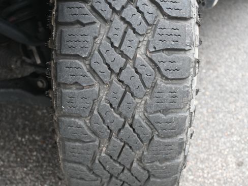 Used 2022 GMC Canyon AT4 w/ Trailering Package image 12