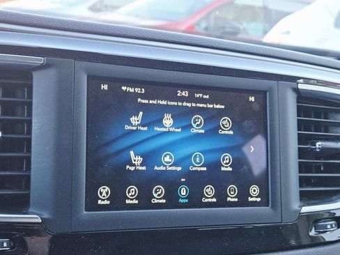 Used 2020 Chrysler Pacifica Touring-L image 28