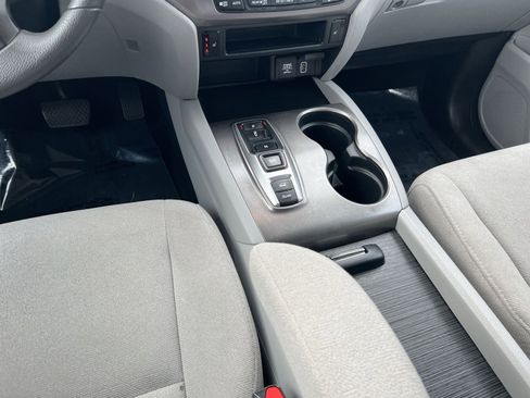 Used 2021 Honda Pilot EX image 22