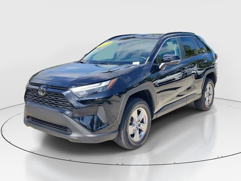 Certified 2023 Toyota RAV4 XLE w/ Convenience Package FWD image 3