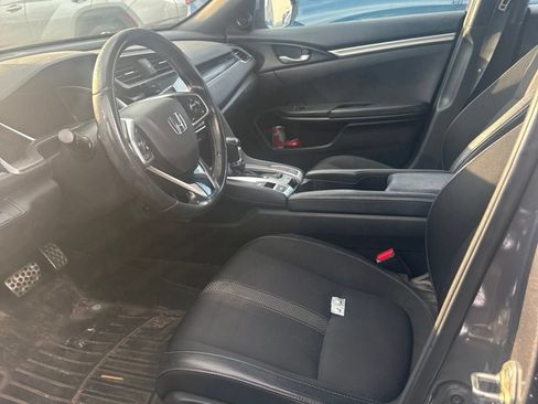 Used 2019 Honda Civic Sport image 4