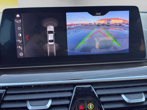 Used 2019 BMW 530i xDrive w/ Convenience Package image 15