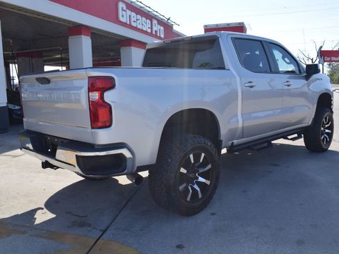Used 2019 Chevrolet Silverado 1500 LT image 3