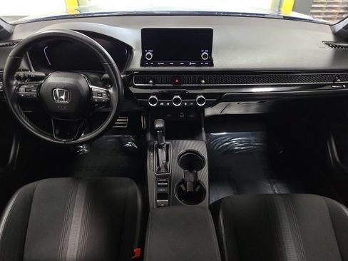 Used 2023 Honda Civic Sport image 2