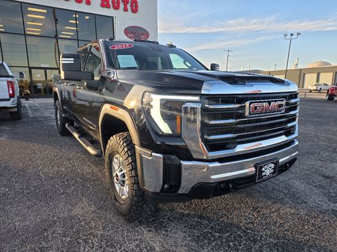 Used 2025 GMC Sierra 2500 SLE w/ SLE Value Package; image 1