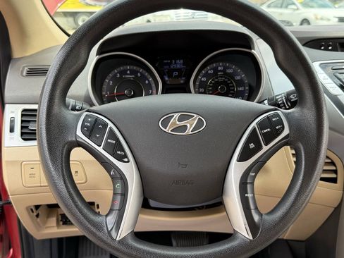 Used 2012 Hyundai Elantra GLS w/ Preferred Pkg 3 FWD image 9