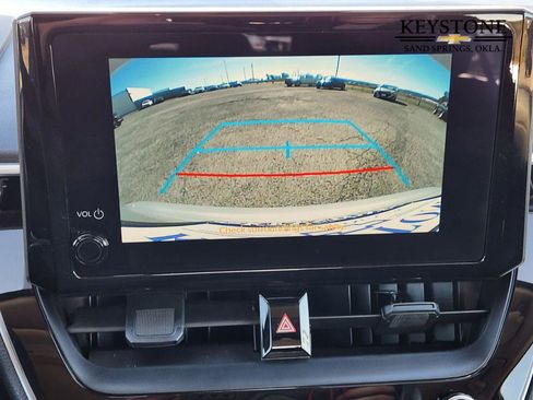 Used 2025 Toyota Corolla LE image 19