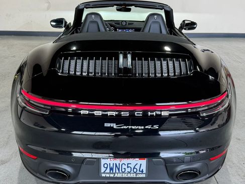Used 2020 Porsche 911 Carrera 4S AWD/4WD image 11