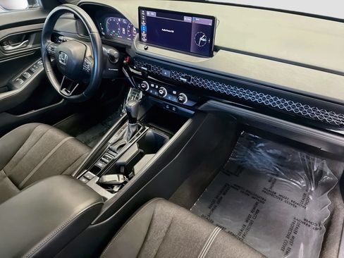 Used 2024 Honda Accord Sport image 12