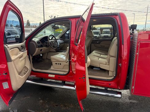 Used 2014 Chevrolet Silverado 2500 LTZ w/ LTZ Plus Package image 16