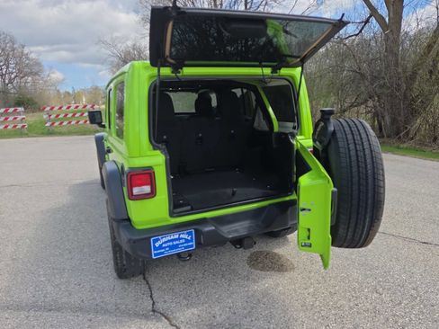 Used 2021 Jeep Wrangler Unlimited Sport image 21