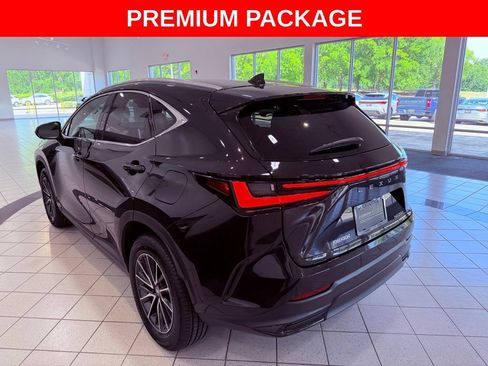 Certified 2025 Lexus NX 250 FWD w/ Accessory Package (Z1) image 6