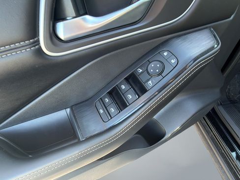 Used 2021 Nissan Rogue SV w/ Premium Package FWD image 30