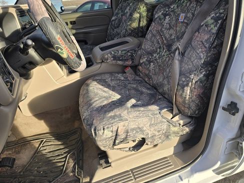 Used 2004 GMC Sierra 2500 SLT w/ Heavy-Duty Power Package image 15