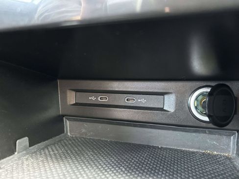 Used 2024 Volkswagen Tiguan Wolfsburg Edition image 29