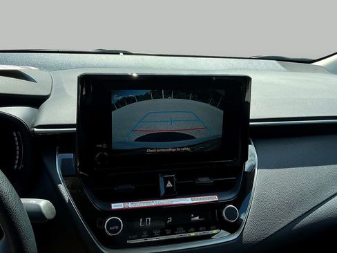 Used 2026 Toyota Corolla LE FWD image 26