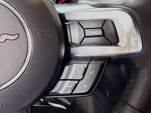Used 2018 Ford Mustang Coupe RWD image 11