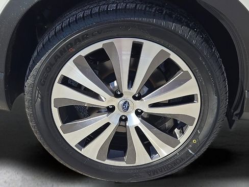 Used 2022 Subaru Ascent Limited w/ Technology Package image 8