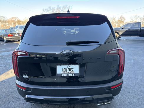 Used 2021 Kia Telluride SX w/ SX Prestige Package image 3