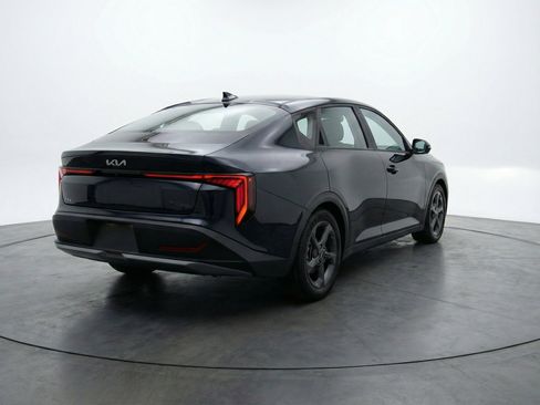 Used 2025 Kia K4 LXS image 9