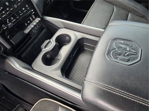 Used 2023 RAM 1500 Laramie AWD/4WD image 19