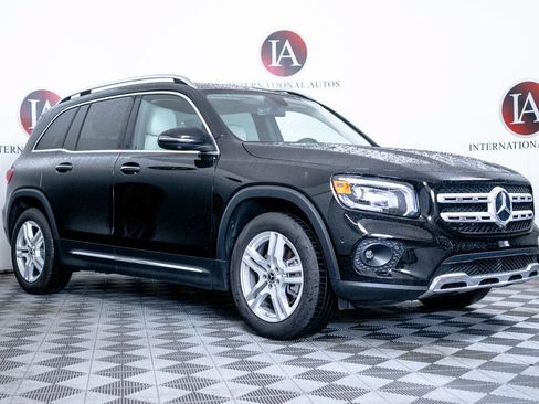 Used 2023 Mercedes-Benz GLB 250 4MATIC image 1