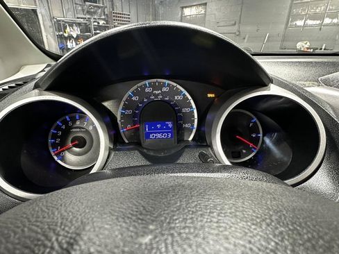 Used 2010 Honda Fit Sport image 9