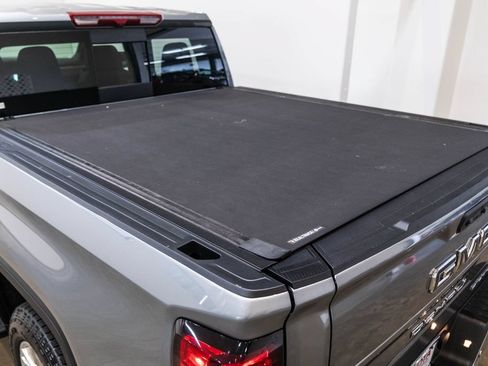 Used 2025 GMC Sierra 1500 Denali w/ Denali Carbonpro Edition AWD/4WD image 40
