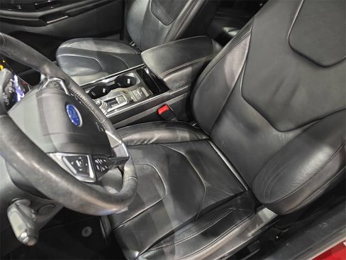 Used 2020 Ford Edge Titanium image 16