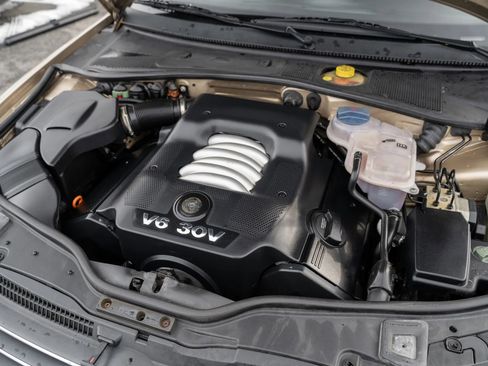 Used 2001 Volkswagen Passat GLX image 25