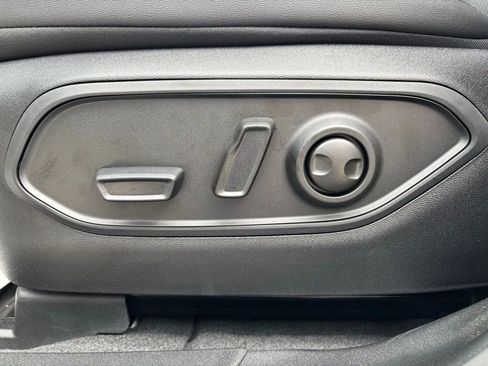 New 2026 Jeep Cherokee Limited image 9