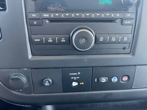Used 2017 Chevrolet Express 3500 LT w/ LT Preferred Equipment Group RWD image 16