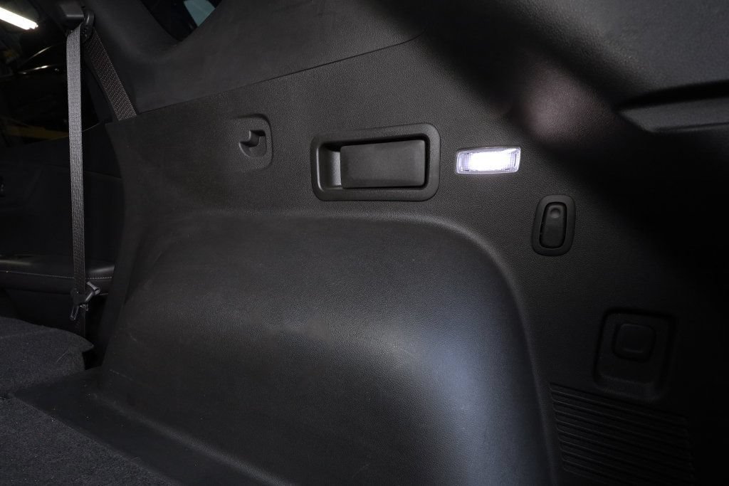 Used 2022 Chevrolet Blazer LT FWD image 17