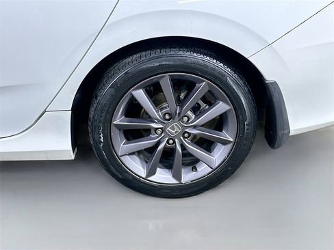 Used 2020 Honda Civic EX image 8