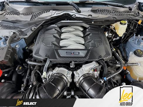 Used 2025 Ford Mustang GT Premium RWD image 32