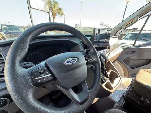 Used 2024 Ford Transit 350 XLT image 21