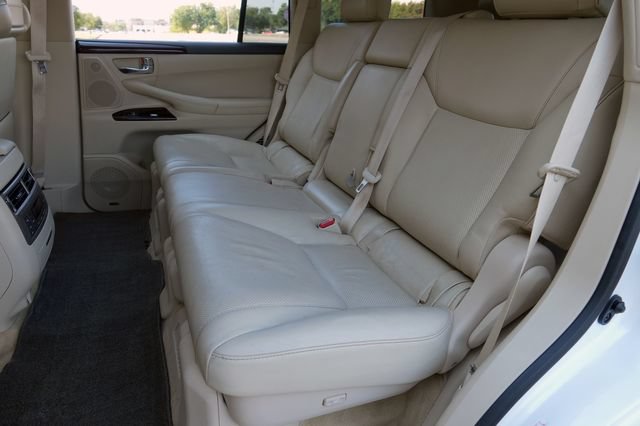 Used 2013 Lexus LX 570 4WD w/ Luxury Pkg w/Pre-crash image 17