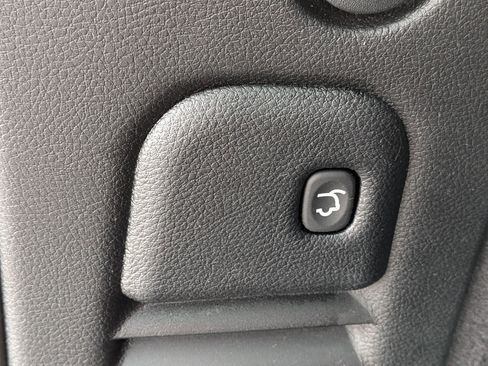 Used 2024 Dodge Durango GT image 36