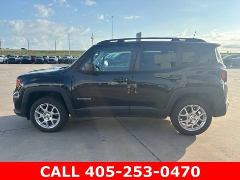 Used 2022 Jeep Renegade Sport w/ Sport Appearance Group AWD/4WD image 3