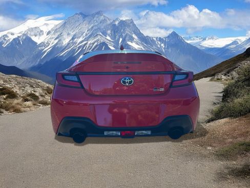 New 2025 Toyota GR86 Premium image 4