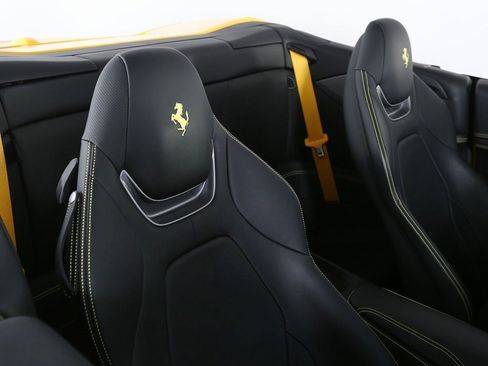 Used 2022 Ferrari Portofino M image 14