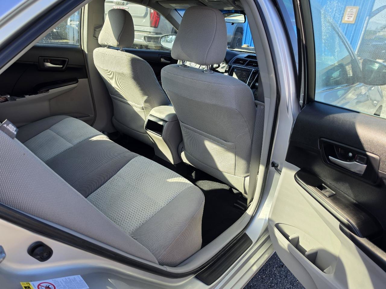 Used 2012 Toyota Camry LE FWD image 23