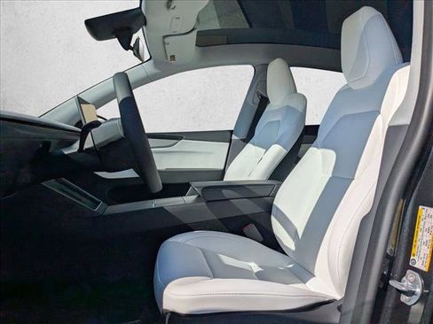 Used 2026 Tesla Model Y 2WD image 14