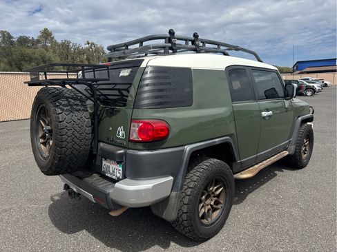 Used 2010 Toyota FJ Cruiser 4WD image 5